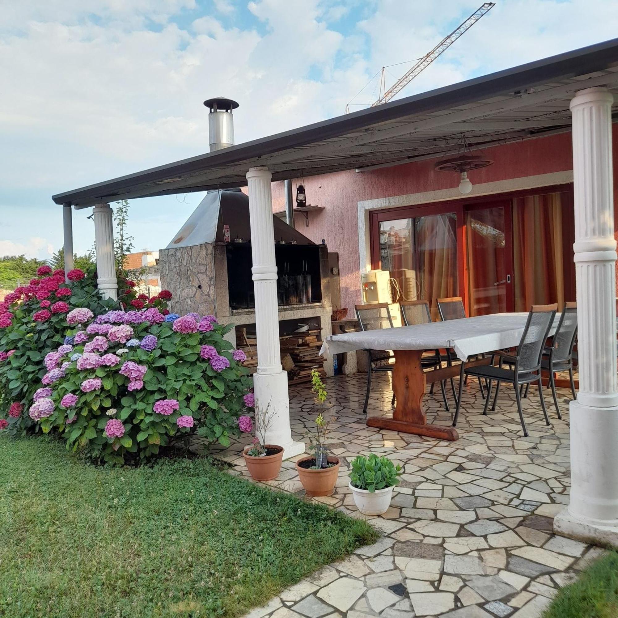 Apartment Dragica *